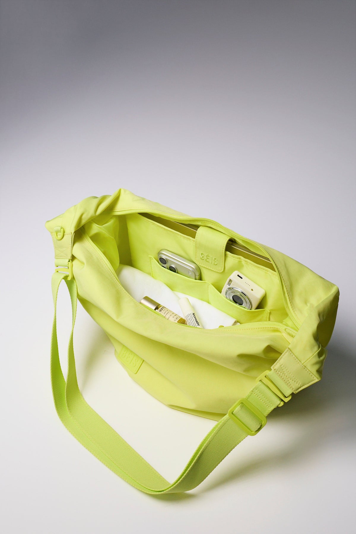 The Crescent Catchall in Limone